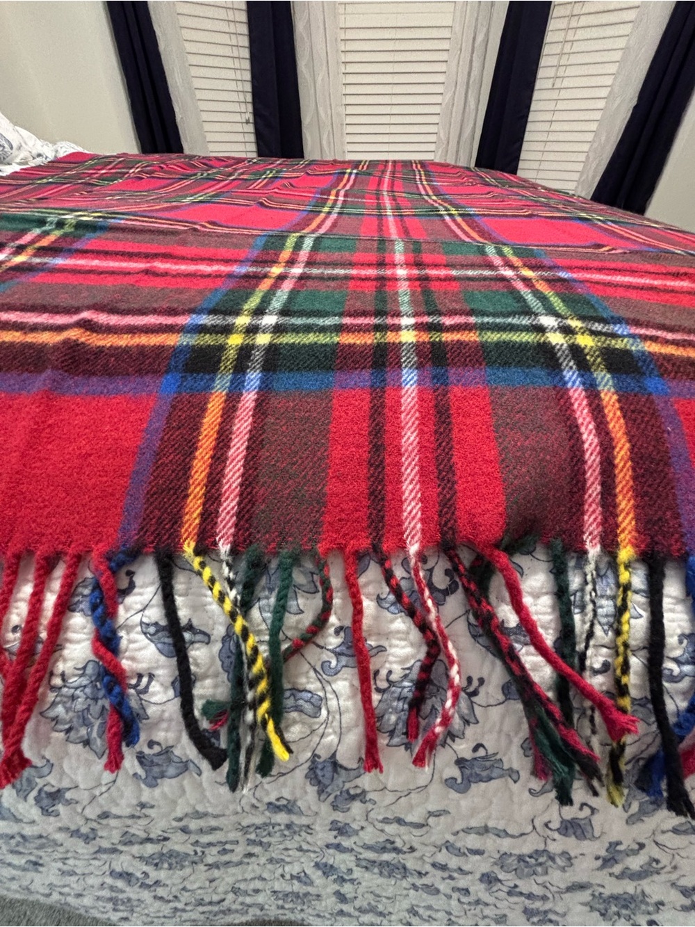 NIDO NOTTE Italy Tartan Plaid Throw Blanket 52x67 w/ Box Red Fringe Cotton Blend - Picture 6 of 8